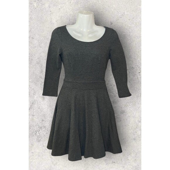 Guess A Line Pleated Charcoal Gray 3/4 Sleeve French Terry Lace Back Dress XS - Picture 1 of 4